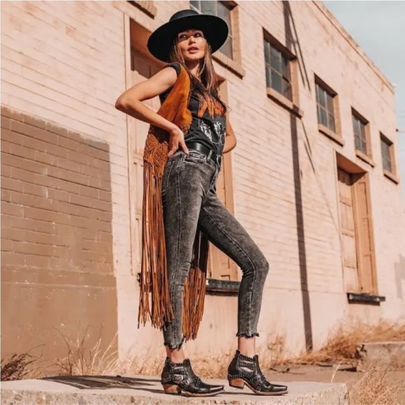 FREEBIRD Wasp NWOB Brown & Black Studded Leather Snip Toe Western Boots Size 7 - Picture 12 of 12